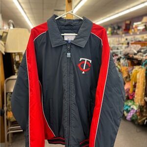 Genuine Merchandise Adult Lg TWINS Zip up Jacker